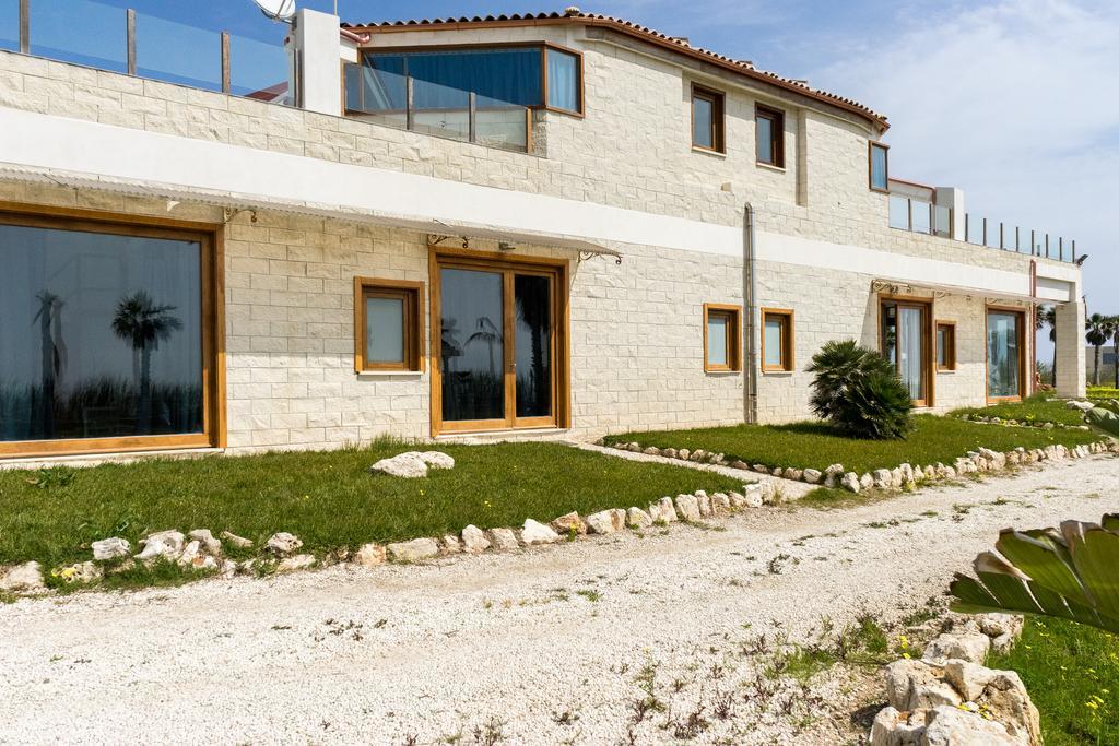 Lalena'S Garden Hotel Portopalo Di Capo Passero Eksteriør billede