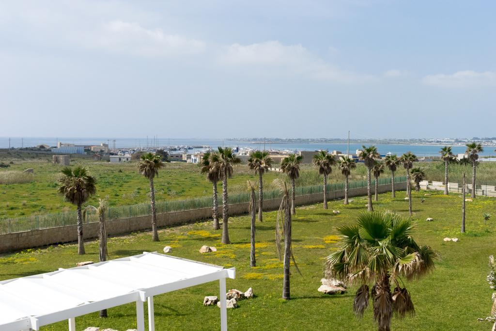Lalena'S Garden Hotel Portopalo Di Capo Passero Eksteriør billede
