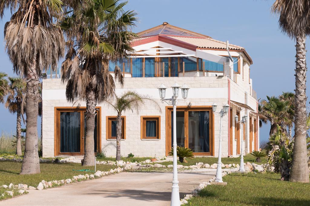 Lalena'S Garden Hotel Portopalo Di Capo Passero Eksteriør billede